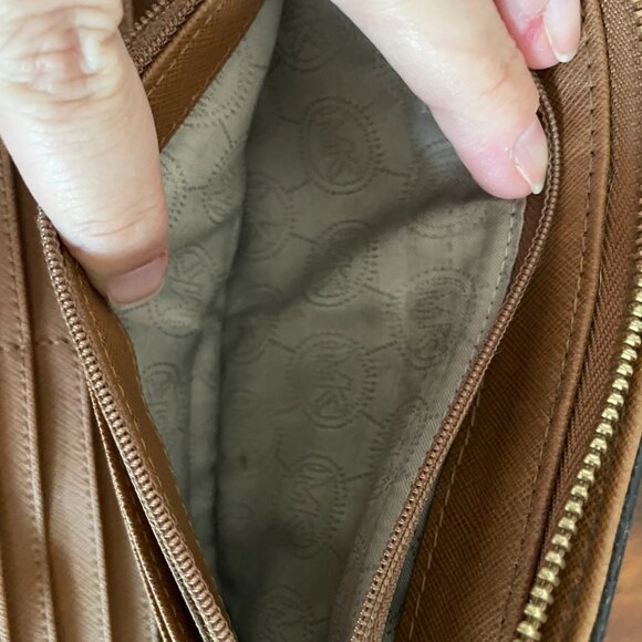 Michael Kors Hamilton Leather Wallet Cream White, Zip Around Wallet 8" x 4" - Picture 6 of 8